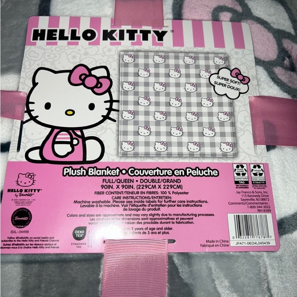 Hello Kitty blanket - Picture 3 of 3